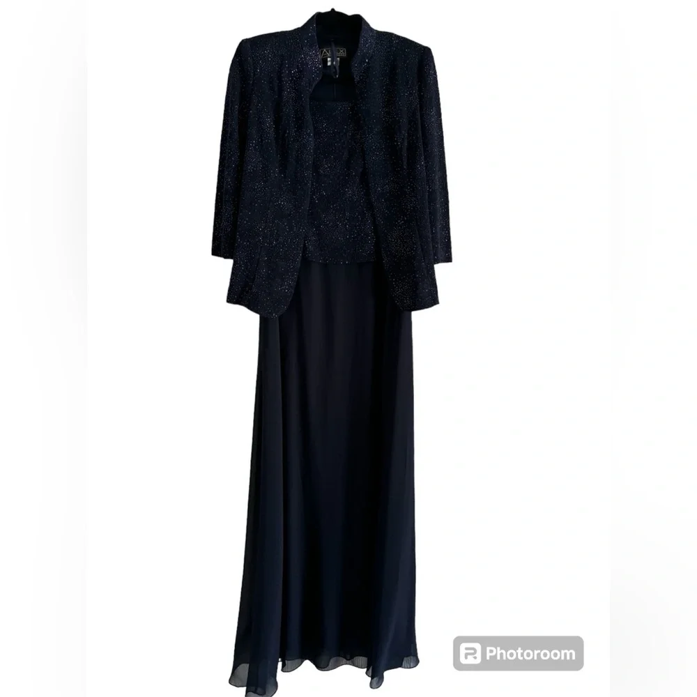 Alex Evening Sequin Mock Two-Piece Gown with Jacket. Size 8 - Picture 6 of 9